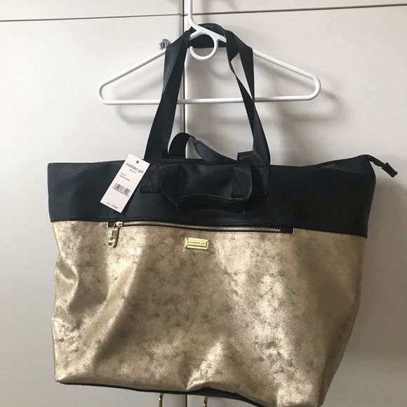 Madden Girl Handbags - LARGE WEEKEND TOTE.  MADDEN GIRL. NWT $78 NEW